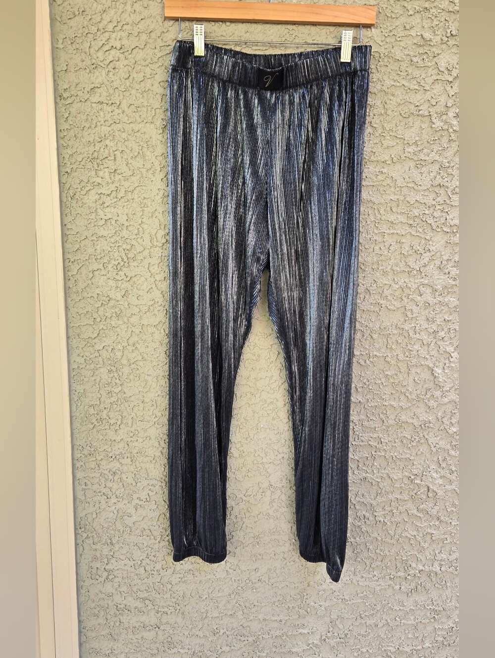 VS Metallic Gunmetal Pleated Leggings - Silver/Black